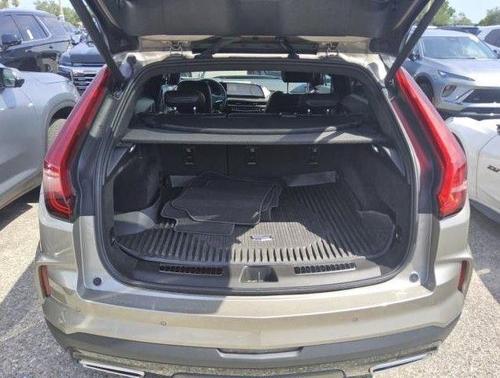 Latte 2024 Cadillac XT4 Premium Luxury