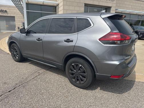 Gun Metallic 2019 Nissan Rogue S