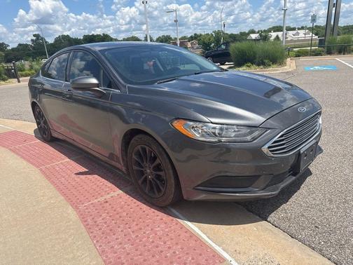 Magnetic 2017 Ford Fusion SE