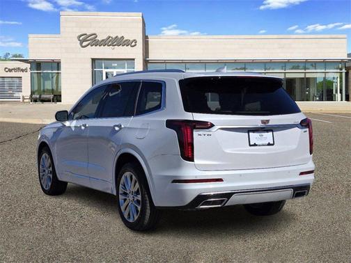 2025 Cadillac XT6 Premium Luxury FWD