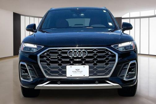 Mythos Black Metallic 2023 Audi Q5 45 S line quattro Premium