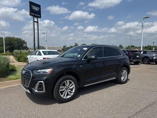 Mythos Black Metallic 2023 Audi Q5 45 S line quattro Premium