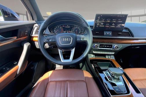 Mythos Black Metallic 2023 Audi Q5 45 S line quattro Premium