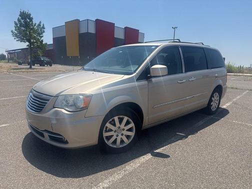 2014 Chrysler Town & Country Touring