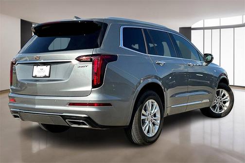 2023 Cadillac XT6 Luxury FWD