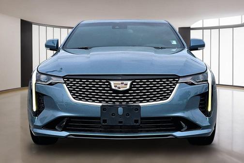 2023 Cadillac CT4 Luxury