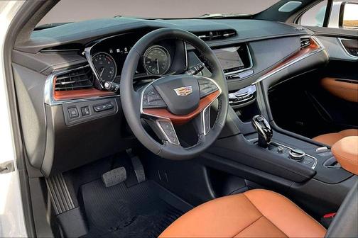 Crystal White Tri-Coat 2026 Cadillac XT5 Premium Luxury