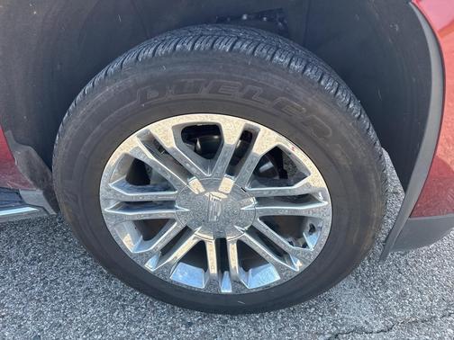 2017 Cadillac Escalade Standard