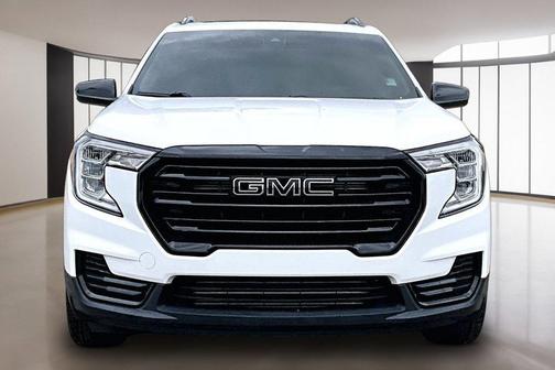 Summit White 2023 GMC Terrain SLE