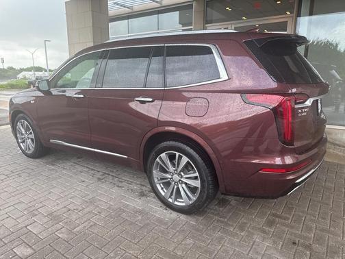 2022 Cadillac XT6 Premium Luxury FWD