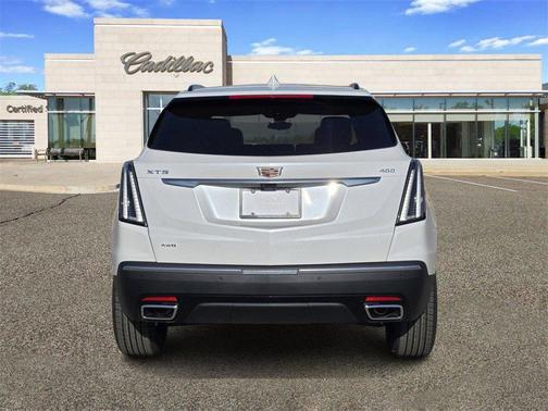 2025 Cadillac XT5 Sport
