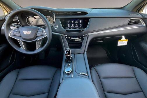 2026 Cadillac XT5 Luxury