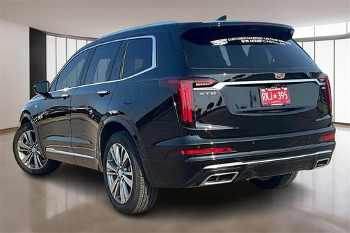 2025 Cadillac XT6 Premium Luxury FWD