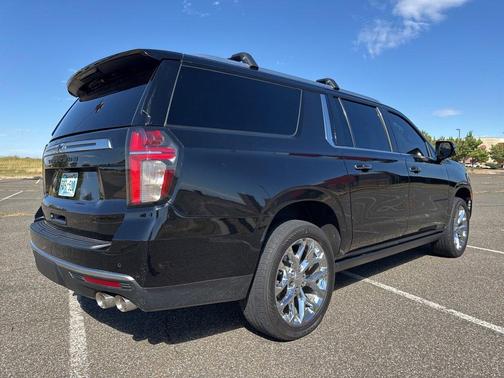 2021 Chevrolet Suburban High Country