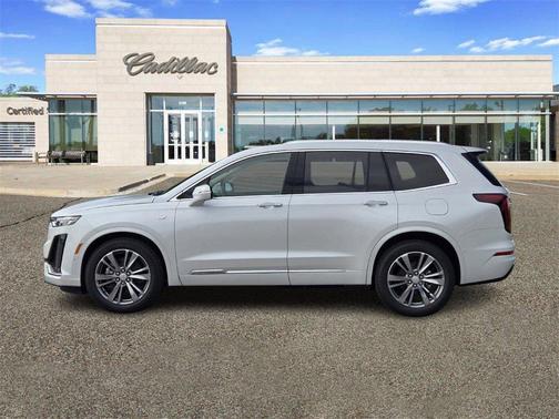 2025 Cadillac XT6 Premium Luxury FWD