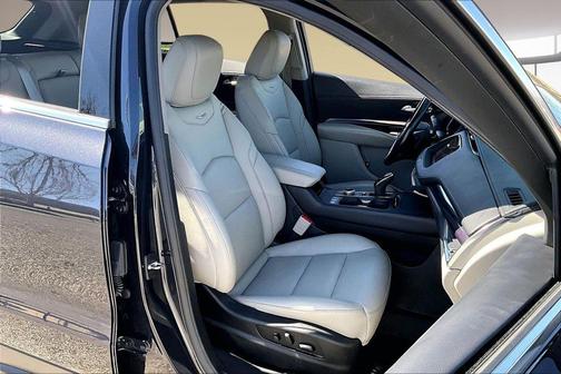 2023 Cadillac XT4 Luxury