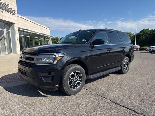 Agate Black Metallic 2024 Ford Expedition XLT