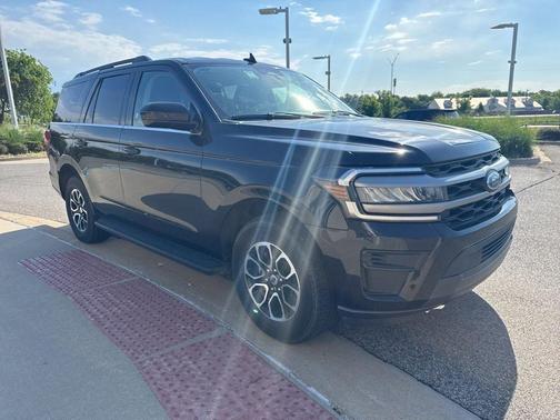 Agate Black Metallic 2024 Ford Expedition XLT
