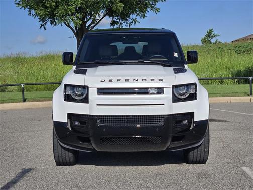 2025 Land Rover Defender P500 V8