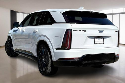 2025 Cadillac Escalade IQ Sport 2