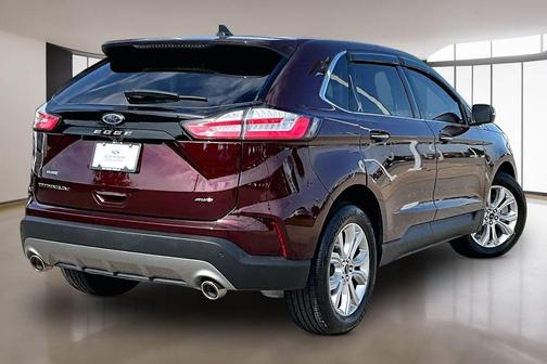 Burgundy Velvet Metallic Tinted Clearcoat 2024 Ford Edge Titanium