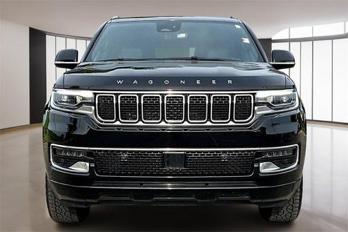2023 Jeep Wagoneer Base