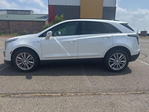Crystal White Tri-Coat 2024 Cadillac XT5 Sport