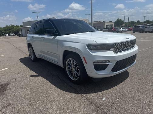 2023 Jeep Grand Cherokee Summit