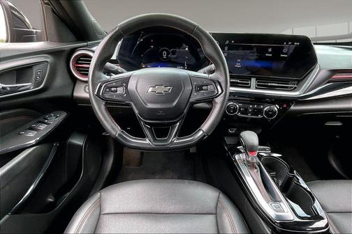Mosaic Black Metallic 2024 Chevrolet Trax 2RS