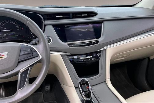 2017 Cadillac XT5 Premium Luxury