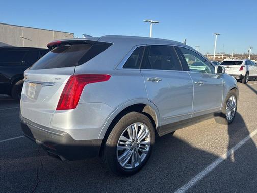 2017 Cadillac XT5 Premium Luxury