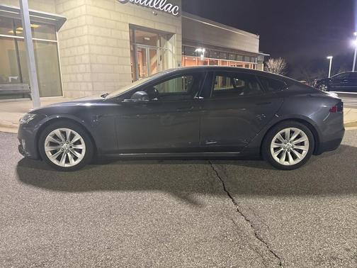 2016 Tesla Model S 75D