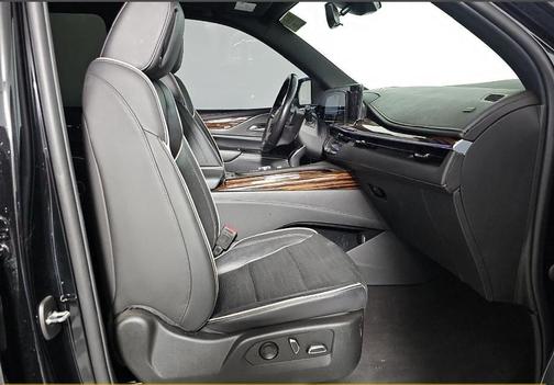 2022 Cadillac Escalade ESV Premium Luxury