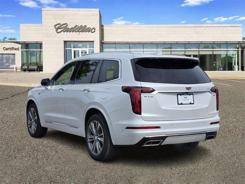 2025 Cadillac XT6 Premium Luxury FWD