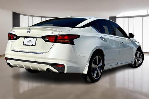 2022 Nissan Altima 2.5 SL