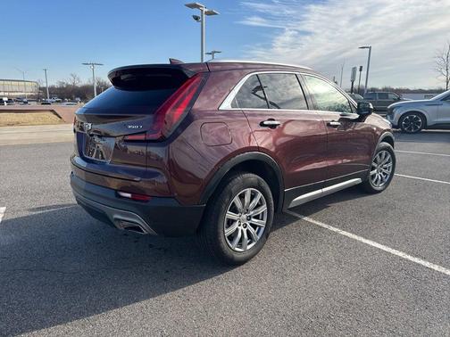 2023 Cadillac XT4 Premium Luxury