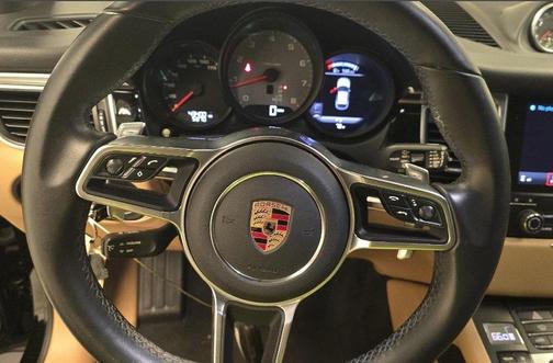 2018 Porsche Macan S