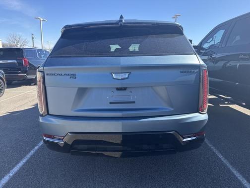 2025 Cadillac Escalade IQ Sport 2