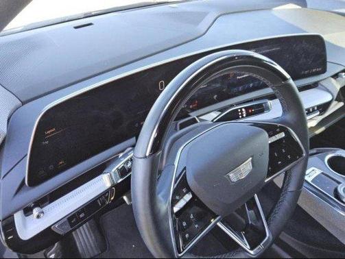 2025 Cadillac OPTIQ Luxury