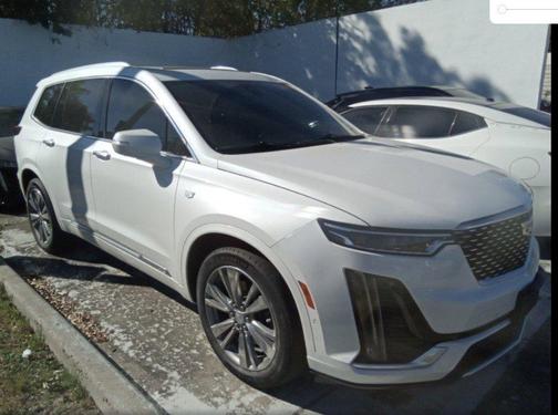 2022 Cadillac XT6 Premium Luxury FWD