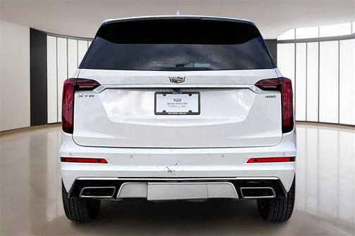 2022 Cadillac XT6 Premium Luxury FWD