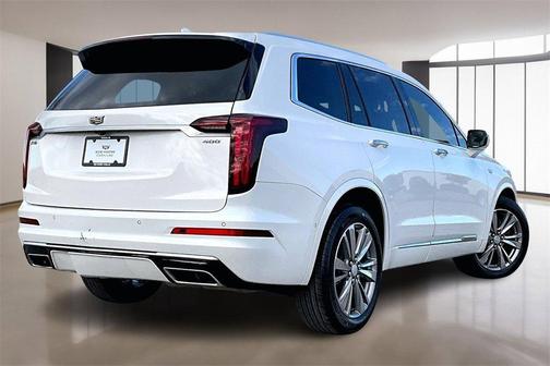 2022 Cadillac XT6 Premium Luxury FWD