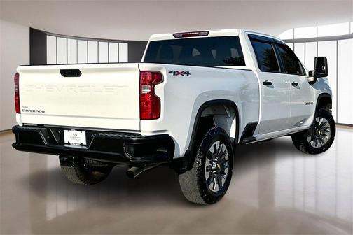 2024 Chevrolet Silverado 2500 Custom