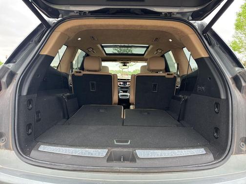 Silver Metallic 2023 Cadillac XT6 Premium Luxury AWD