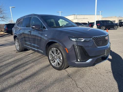 2025 Cadillac XT6 Premium Luxury FWD