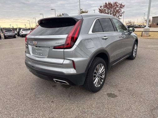 2024 Cadillac XT4 Premium Luxury