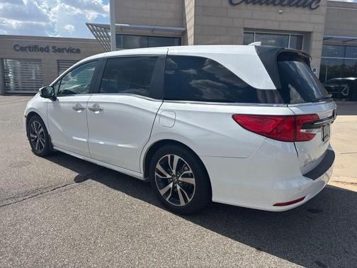 Platinum White Pearl 2022 Honda Odyssey Touring