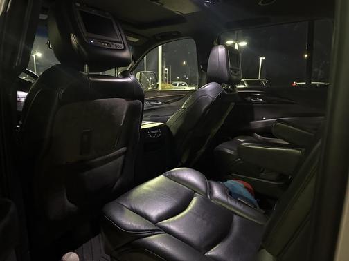 2019 Cadillac Escalade ESV Platinum