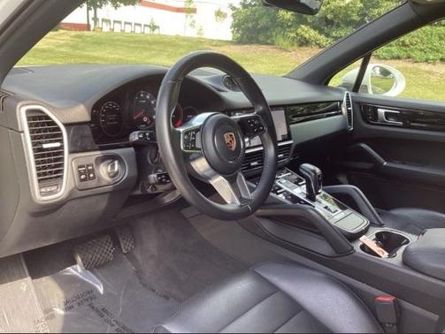 2020 Porsche Cayenne Base
