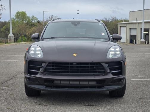 2021 Porsche Macan Base